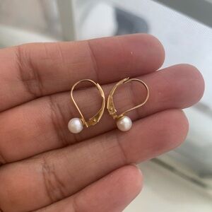 10kt Gold Pearl Earrings